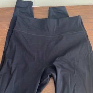 Fabletics Anywhere Motion365 High-Waisted Legging in black size Small